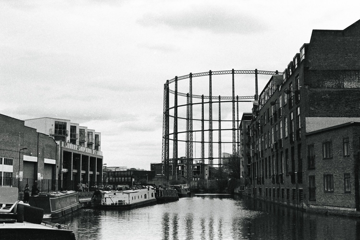 Documentary and reportage wedding photographer