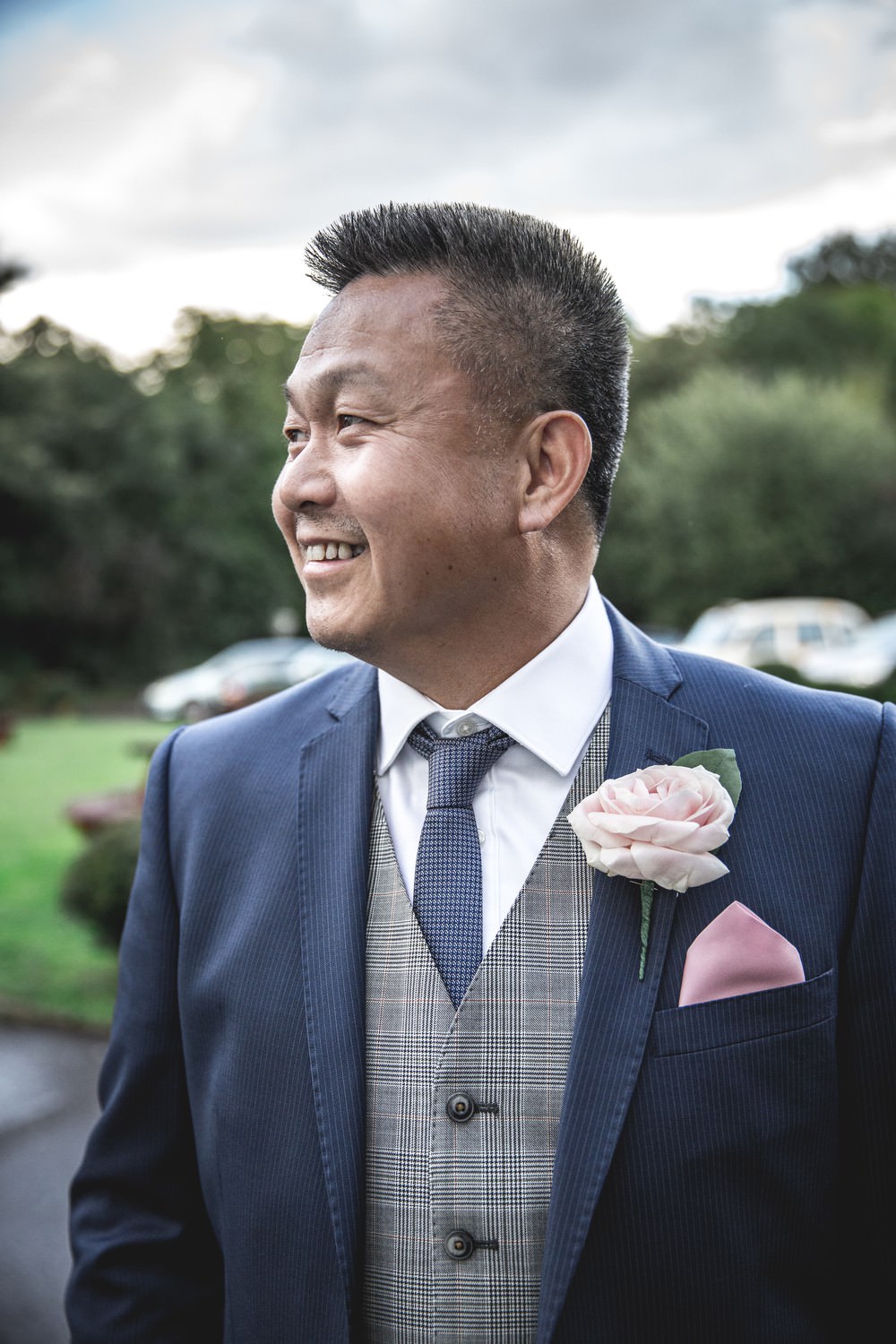 Relaxed wedding photography at Belair House, London
