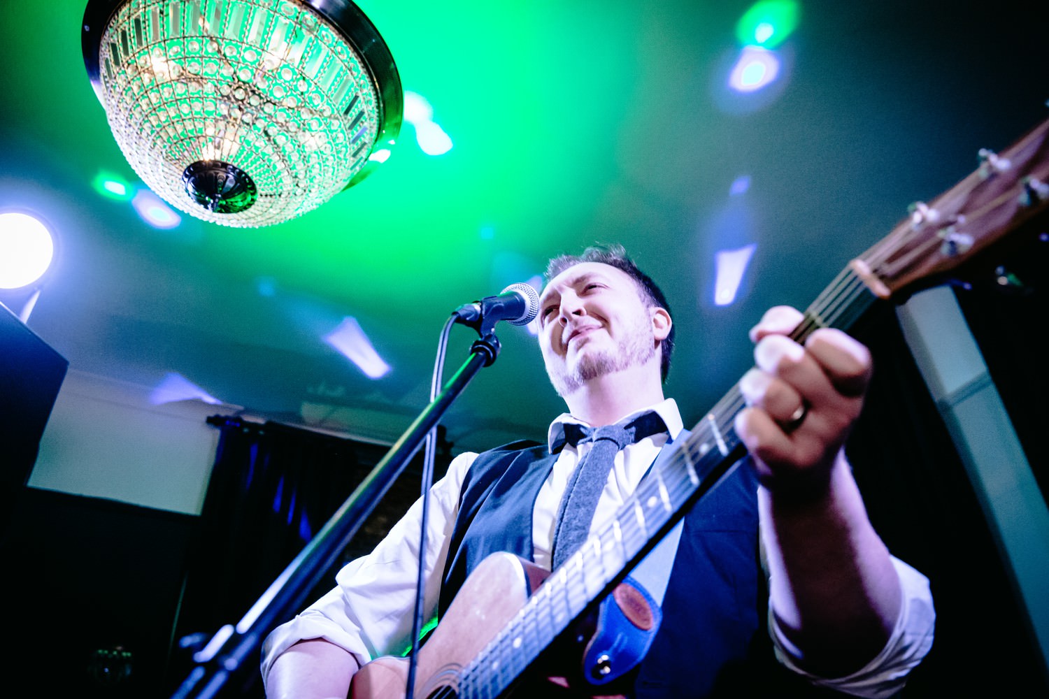 Relaxed pub wedding photography at Victoria Stakes, Muswell Hill, London