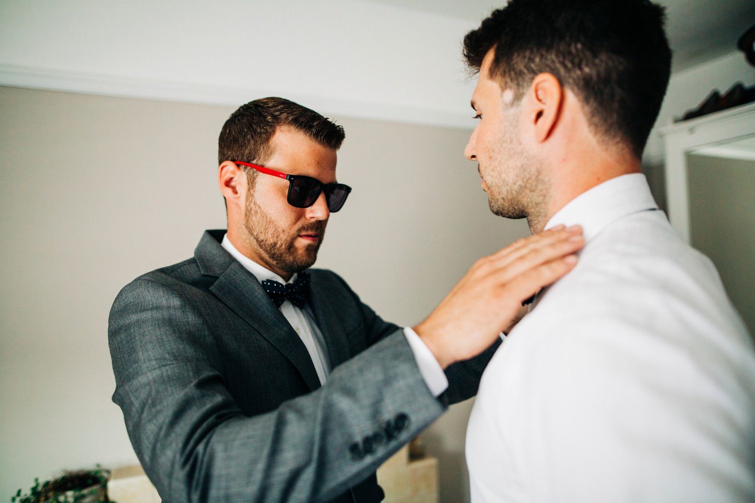 Relaxed pub wedding photography in Edinburgh