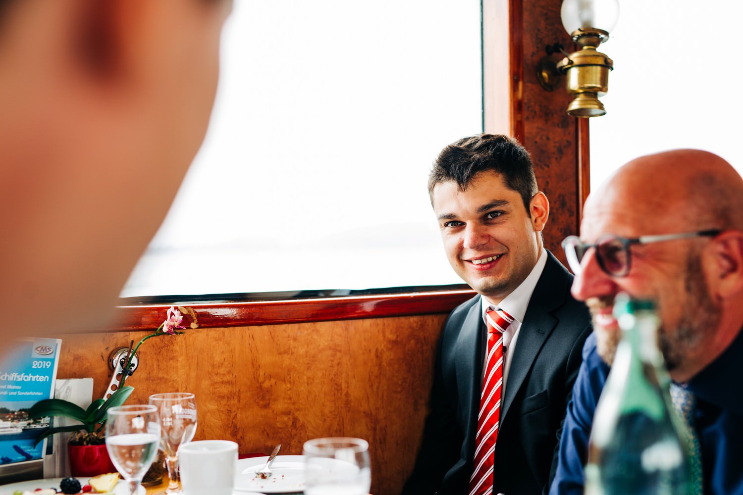 Relaxed elopement and small ceremony wedding photography in Edinburgh