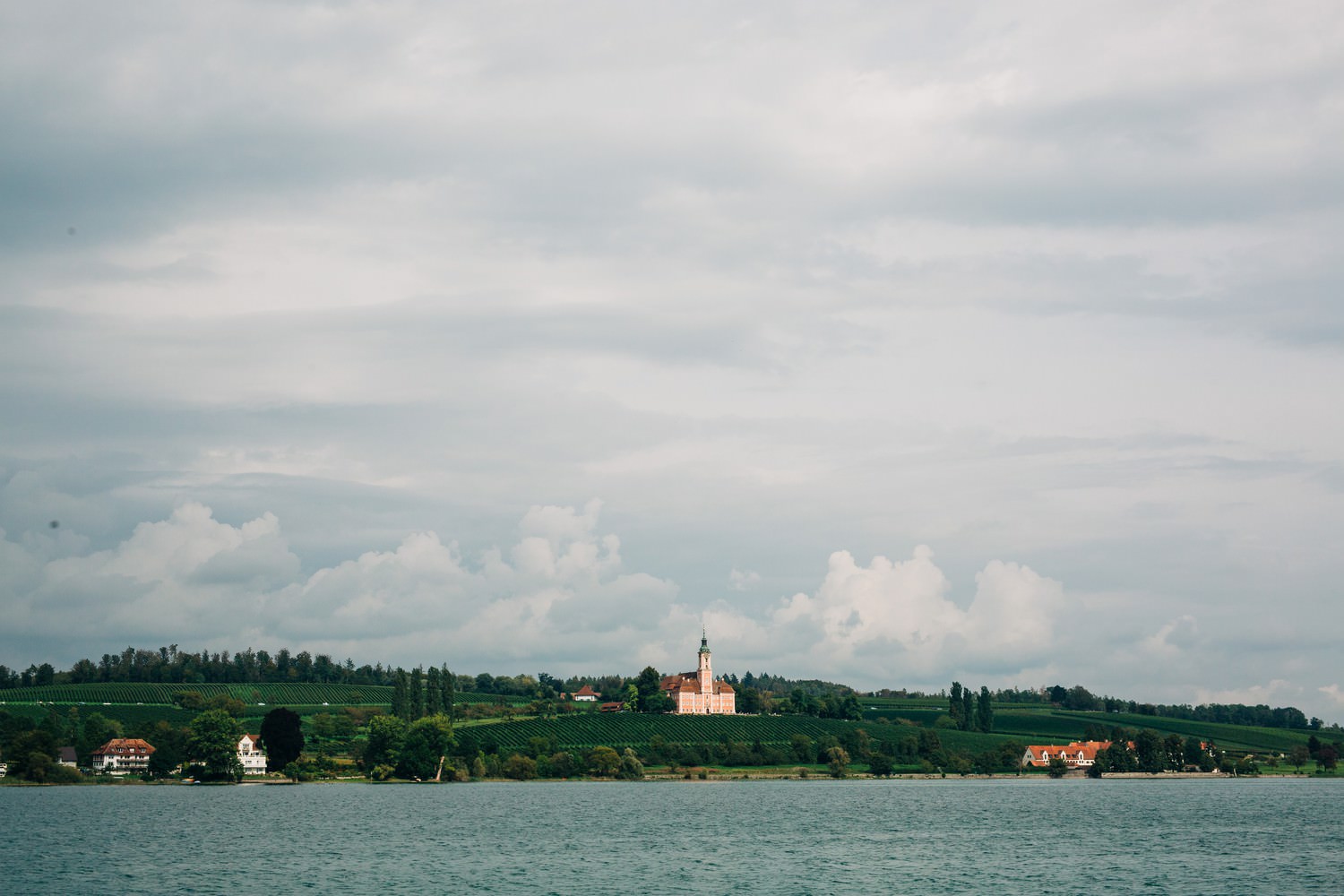 Relaxed elopement and small ceremony wedding photography in Edinburgh