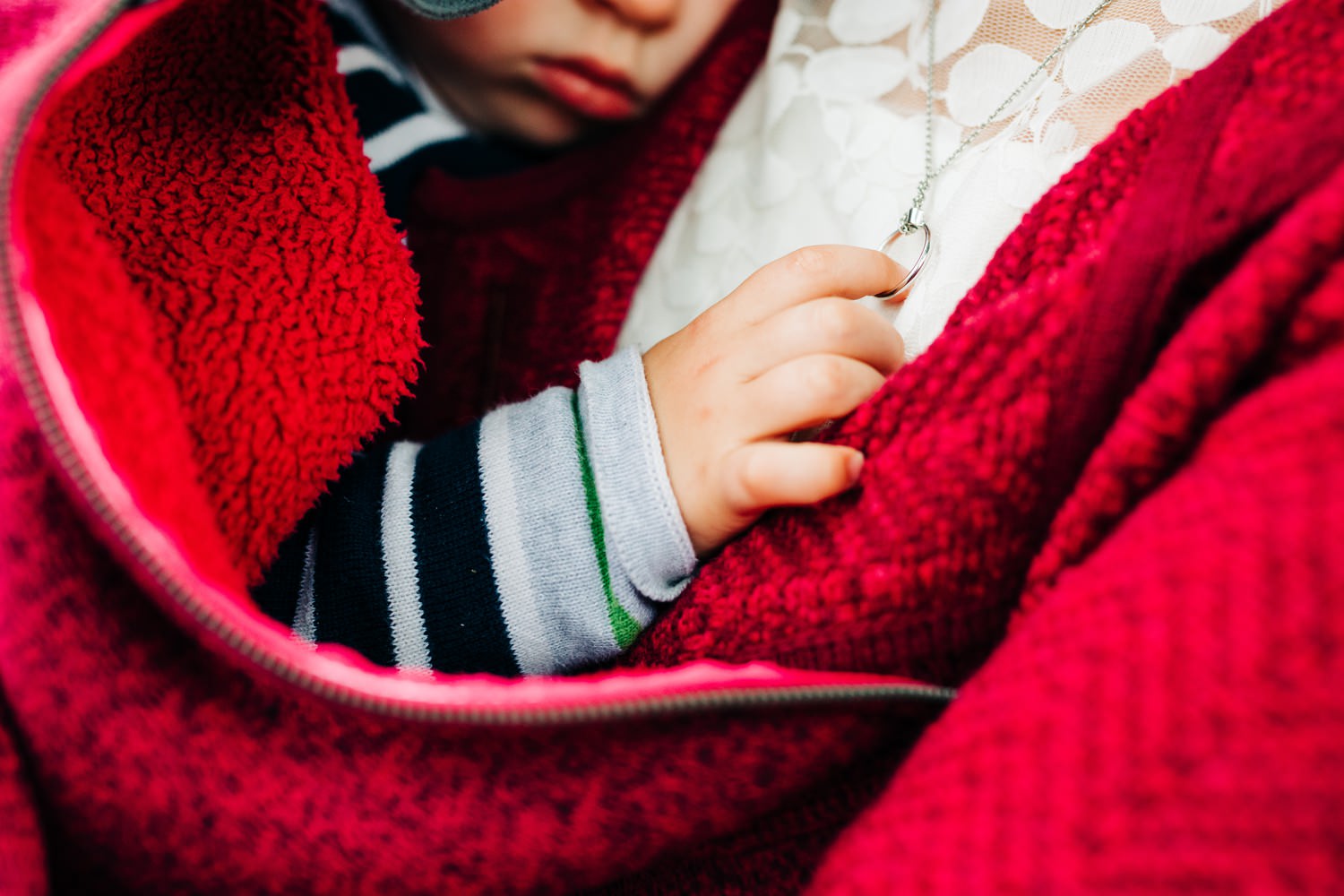 Relaxed elopement and small ceremony wedding photography in Edinburgh