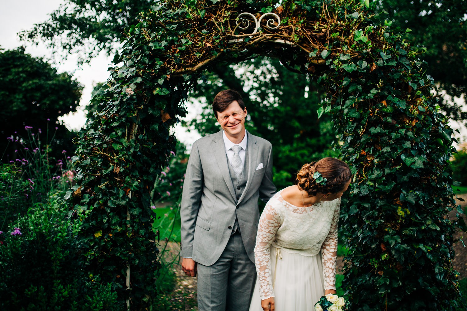 Relaxed elopement and small ceremony wedding photography in Edinburgh