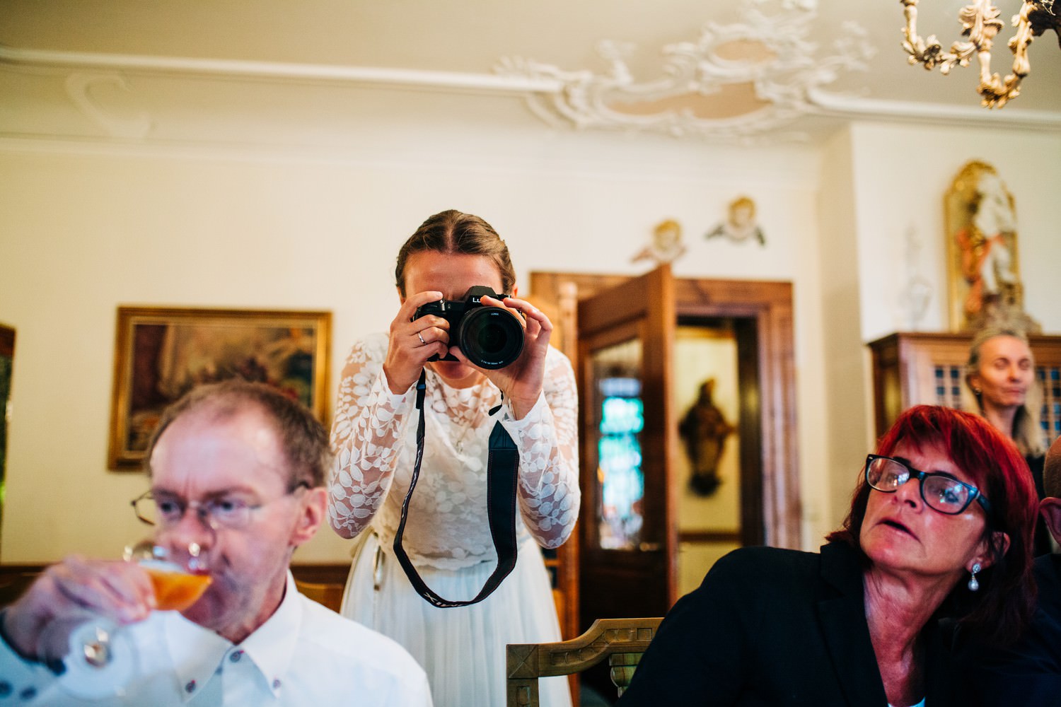 Relaxed elopement and small ceremony wedding photography in Edinburgh