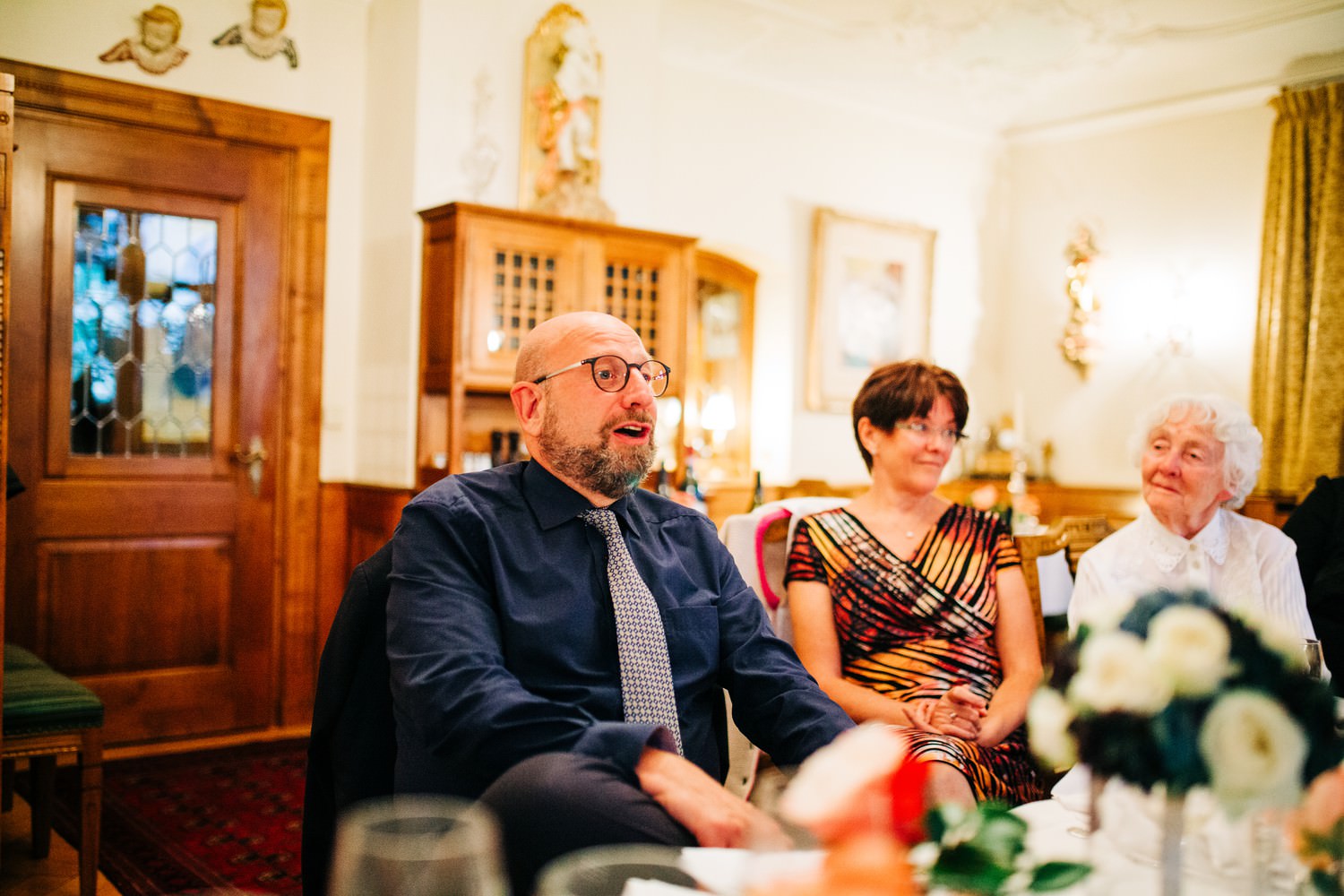 Relaxed elopement and small ceremony wedding photography in Edinburgh