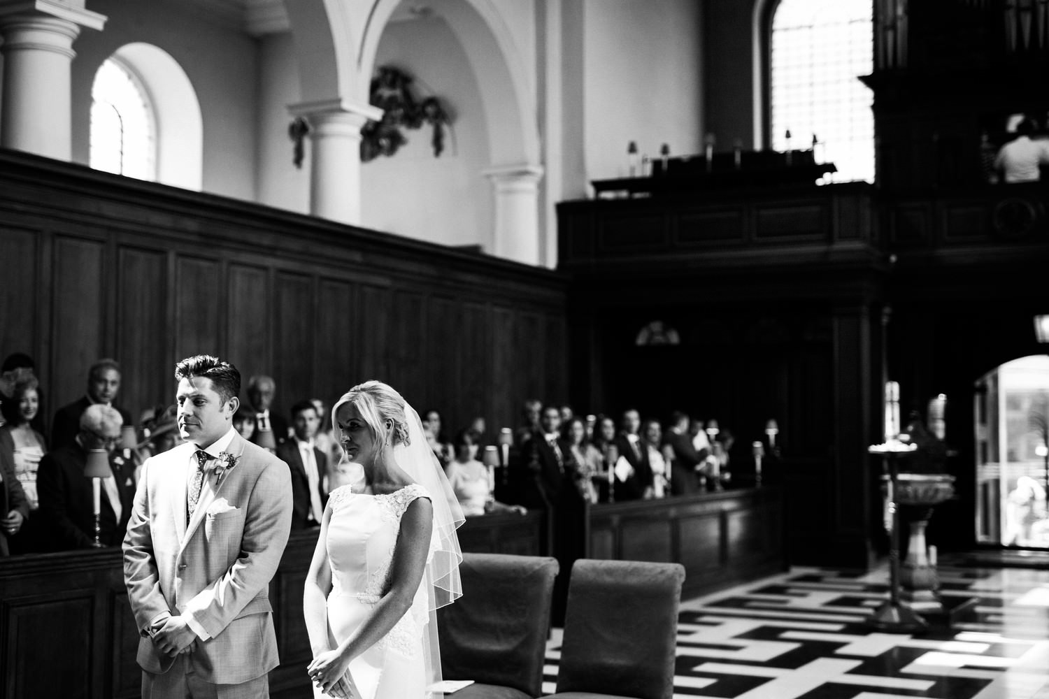 Relaxed pub wedding photography in Scotland