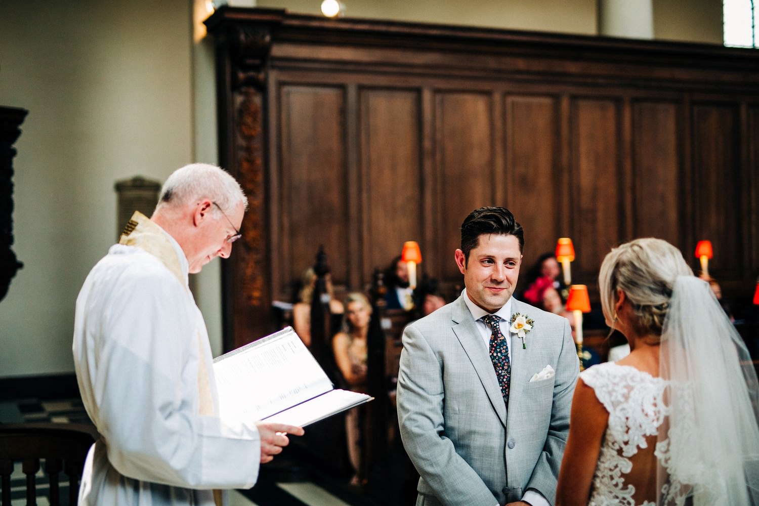 Relaxed pub wedding photography in Scotland